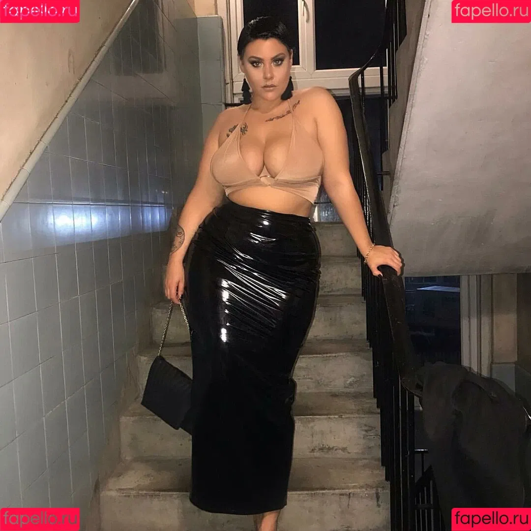 Peaches Onlyfans Photo Gallery 