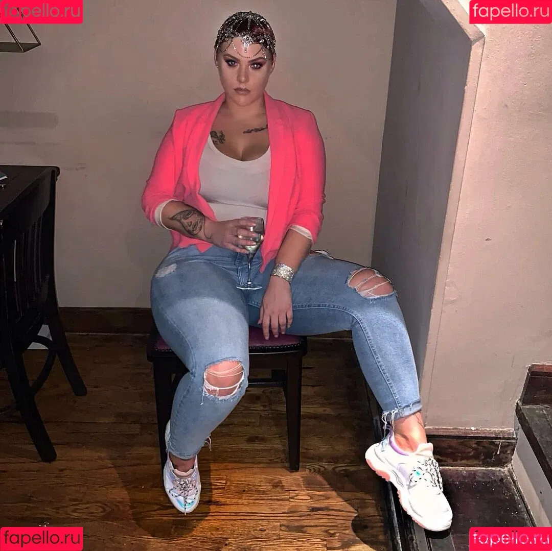 Peaches Onlyfans Photo Gallery 