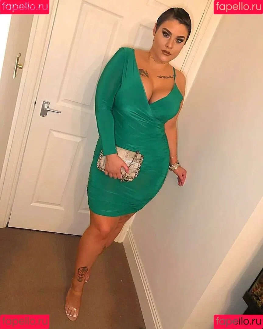 Peaches Onlyfans Photo Gallery 