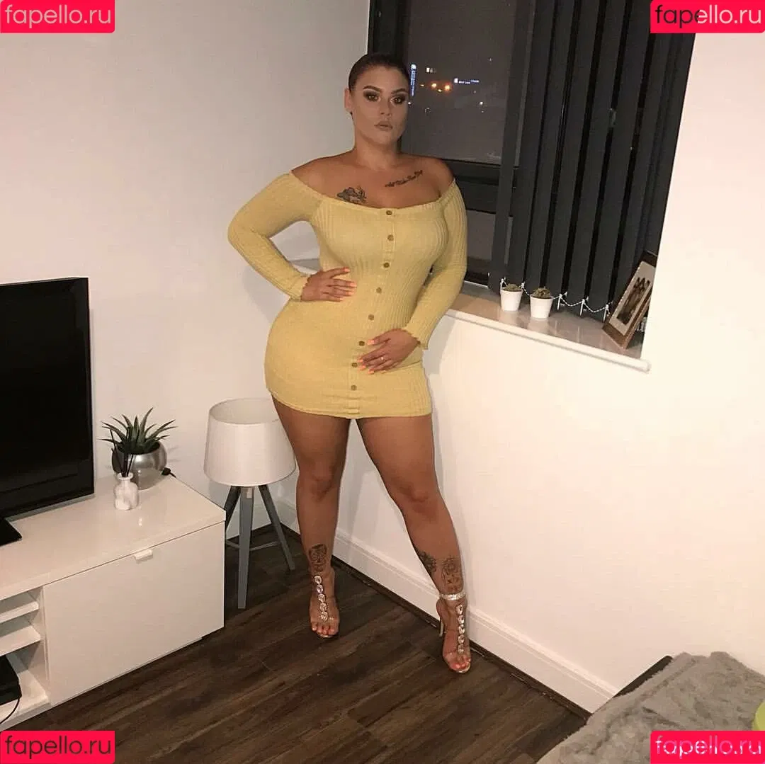 Peaches Onlyfans Photo Gallery 