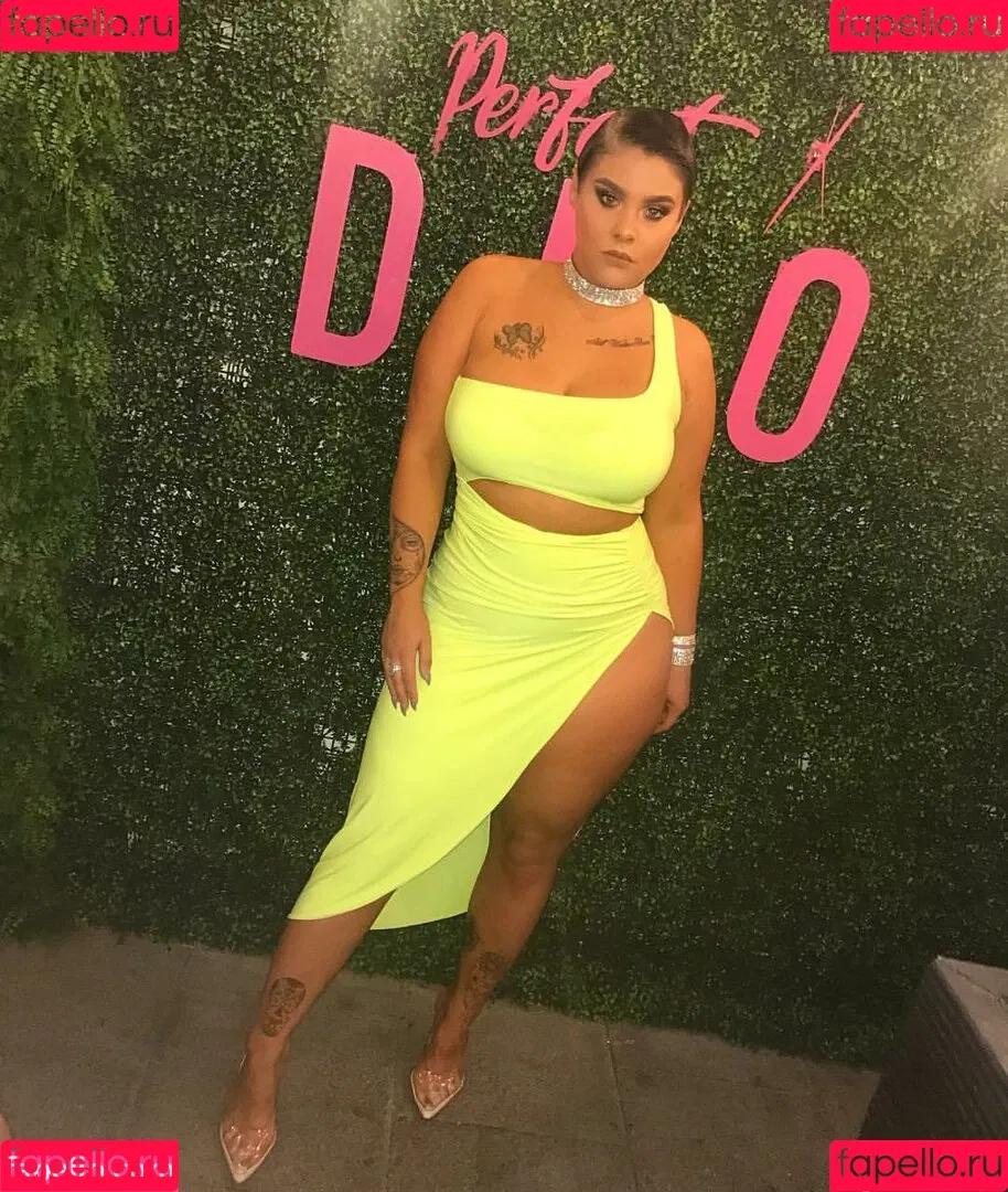 Peaches Onlyfans Photo Gallery 