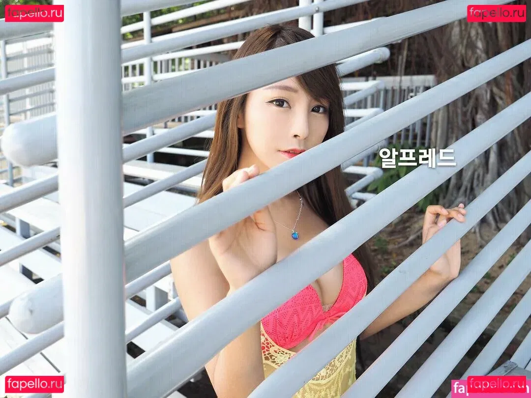 Zoeso Onlyfans Photo Gallery 