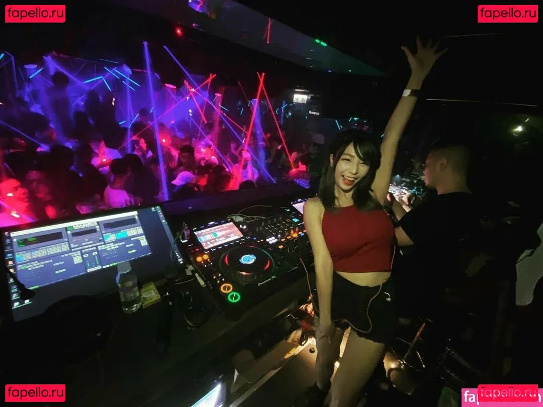 Zoeso Onlyfans Photo Gallery 