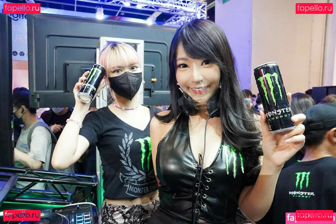 Zoeso Onlyfans Photo Gallery 