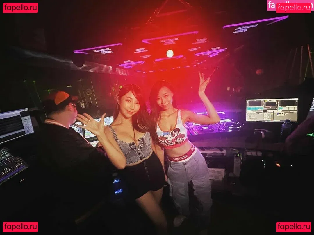 Zoeso Onlyfans Photo Gallery 