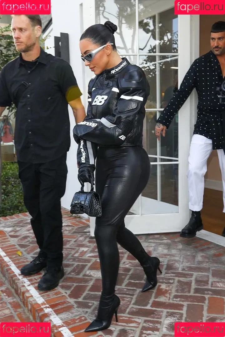 Kim Kardashian Onlyfans Photo Gallery 