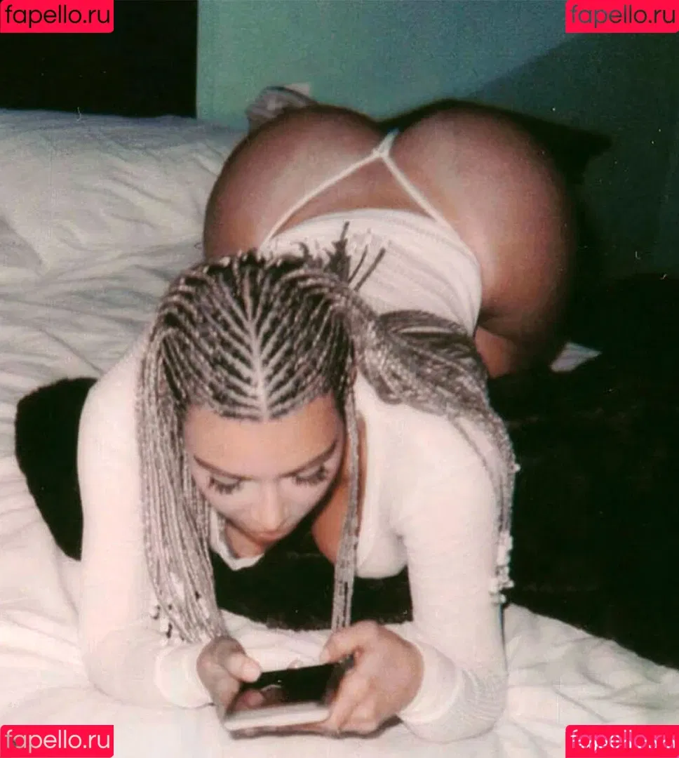 Kim Kardashian Onlyfans Photo Gallery 