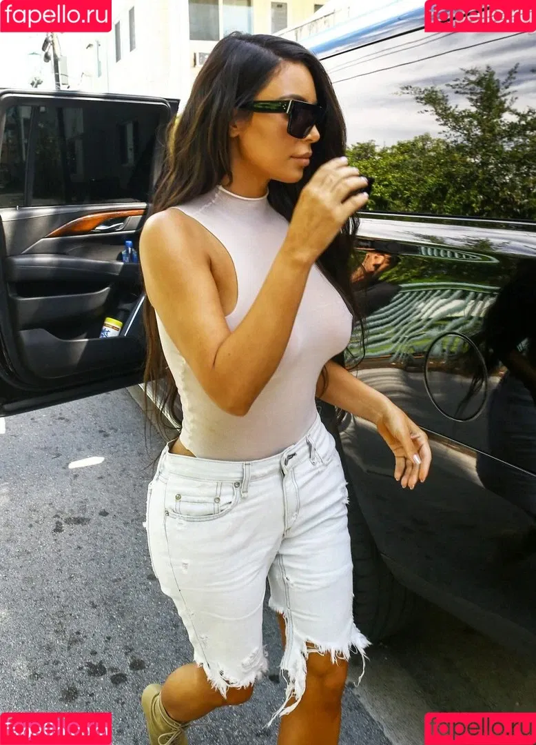 Kim Kardashian Onlyfans Photo Gallery 