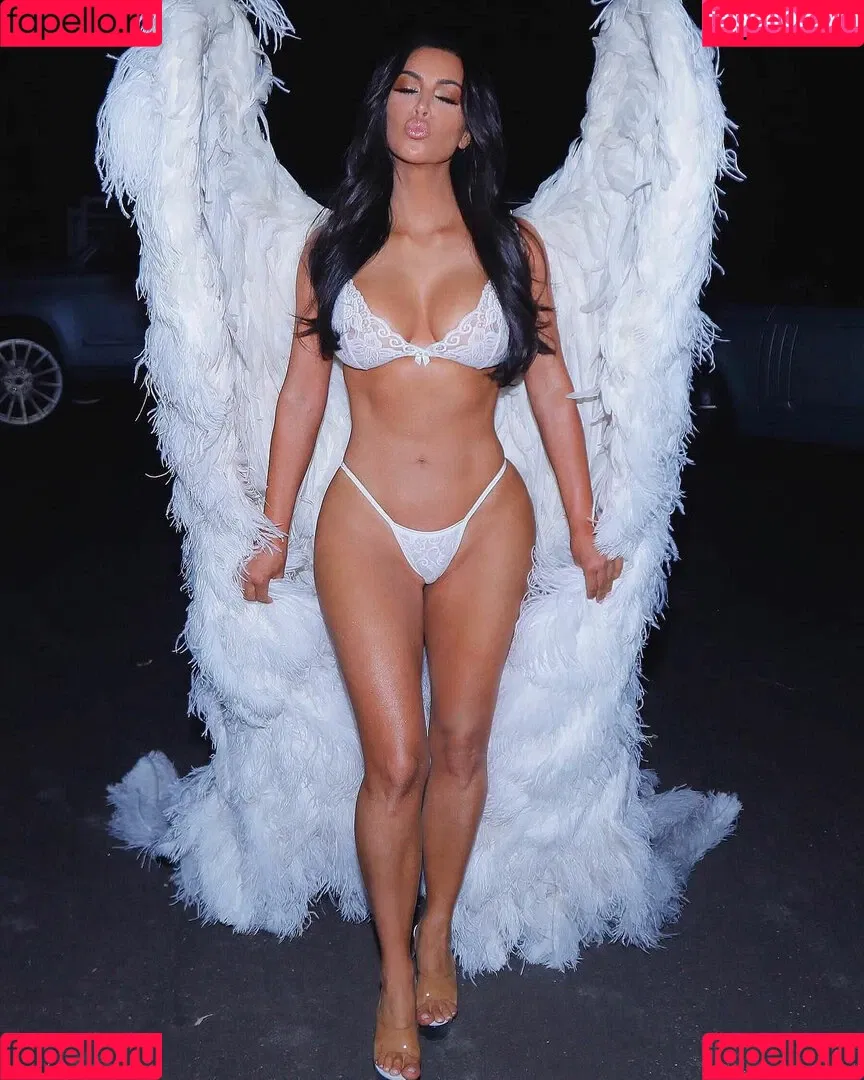 Kim Kardashian Onlyfans Photo Gallery 