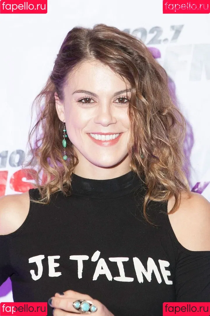 Lindsey Shaw Onlyfans Photo Gallery 