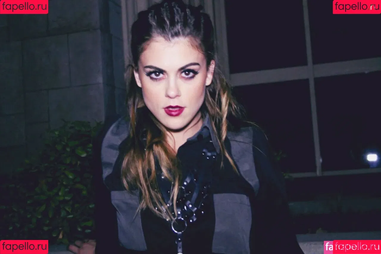 Lindsey Shaw Onlyfans Photo Gallery 