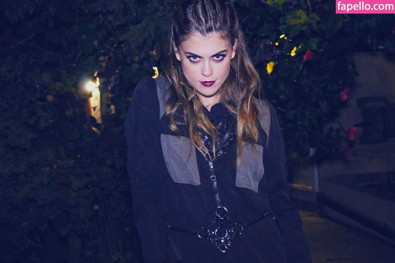 Lindsey Shaw Onlyfans Photo Gallery 