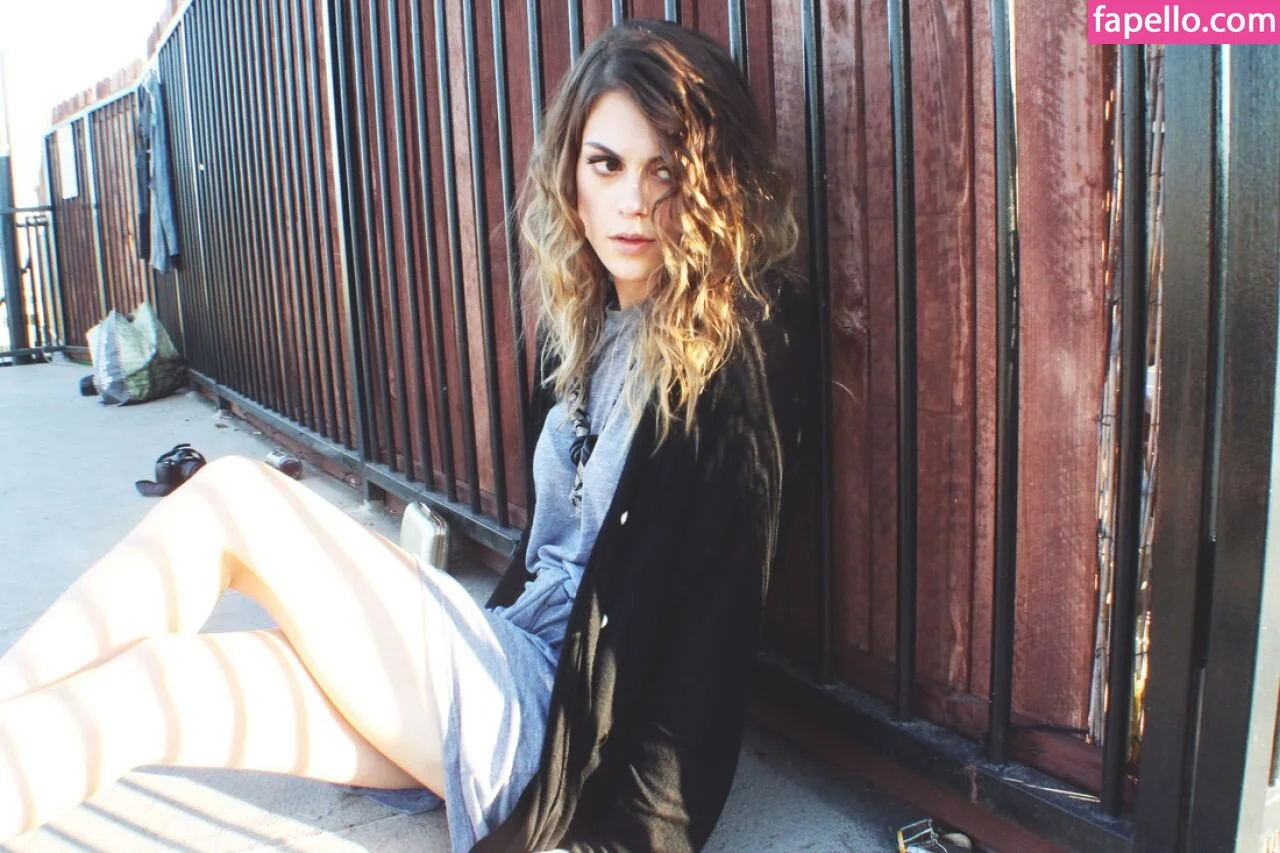 Lindsey Shaw Onlyfans Photo Gallery 