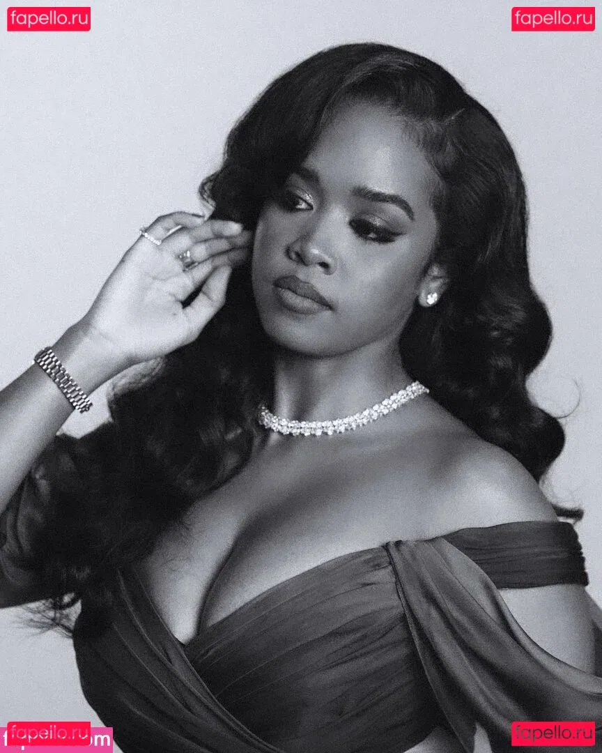 hermusicofficial Onlyfans Photo Gallery 