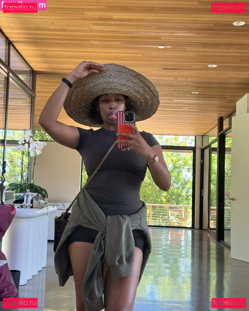 hermusicofficial Onlyfans Photo Gallery 