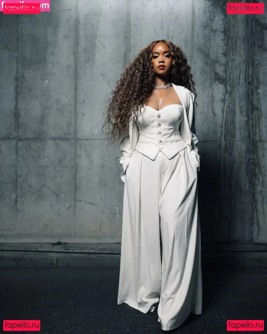 hermusicofficial Onlyfans Photo Gallery 