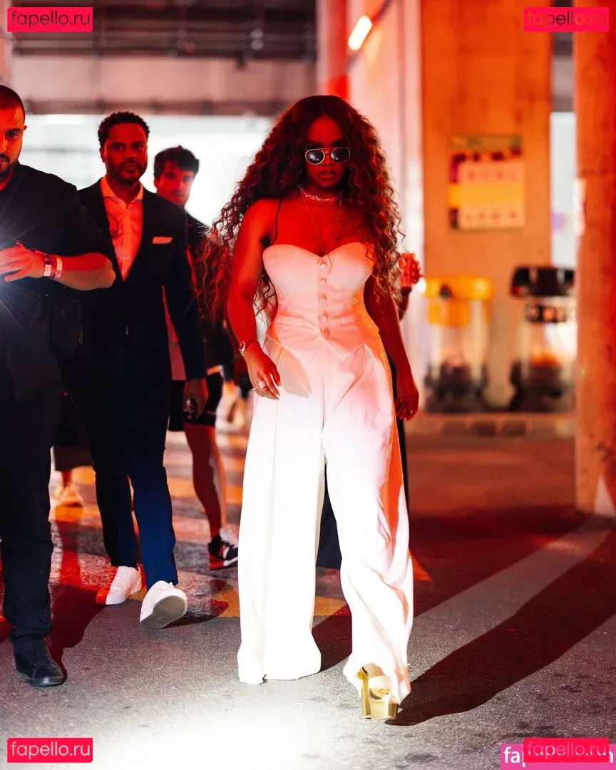 hermusicofficial Onlyfans Photo Gallery 