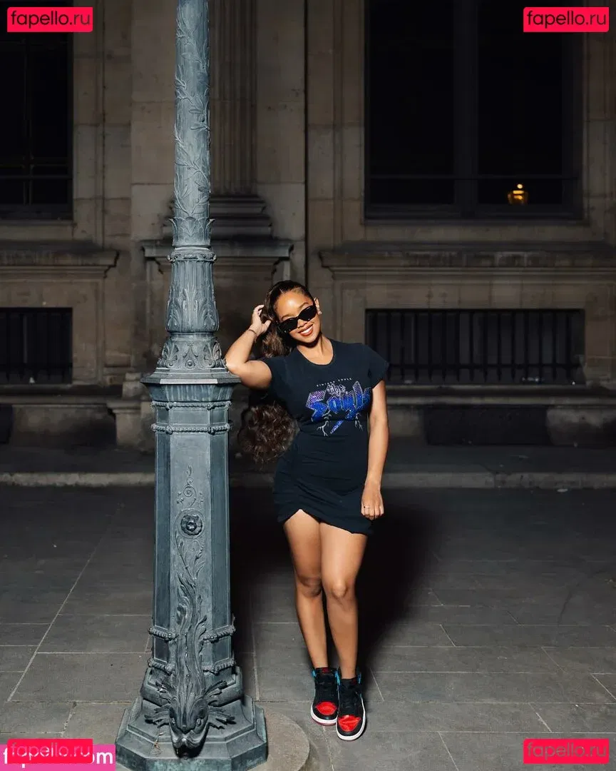 hermusicofficial Onlyfans Photo Gallery 