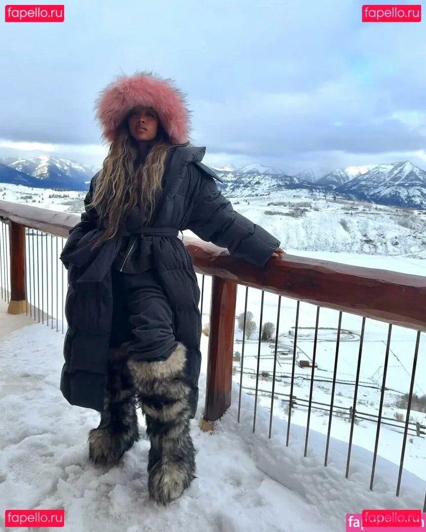 hermusicofficial Onlyfans Photo Gallery 