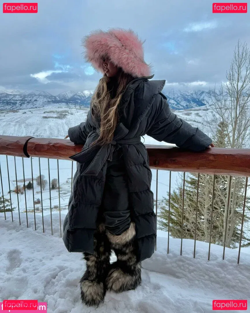 hermusicofficial Onlyfans Photo Gallery 