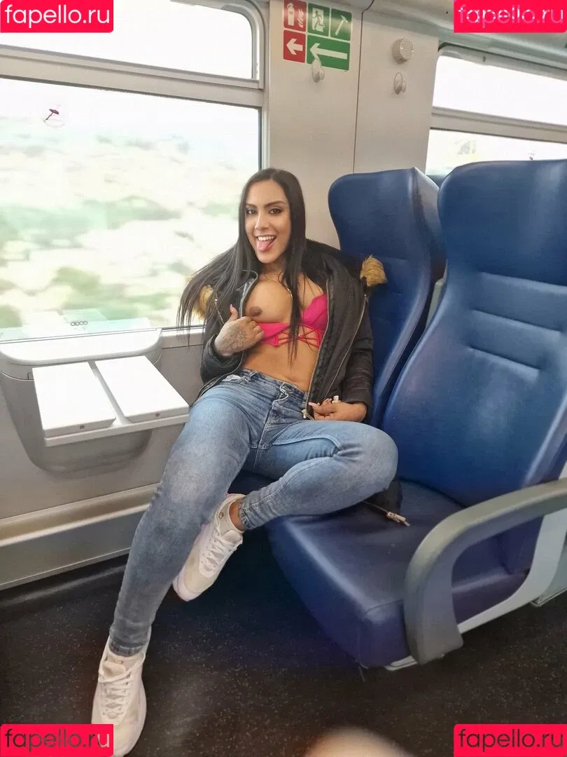 Lola Star Onlyfans Photo Gallery 
