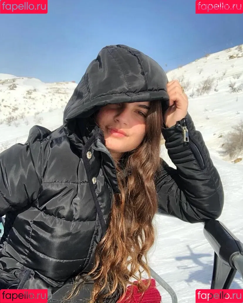 Gaya Pesahov Onlyfans Photo Gallery 