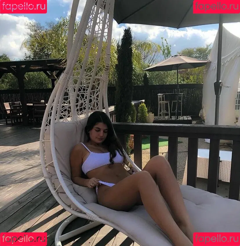 Gaya Pesahov Onlyfans Photo Gallery 