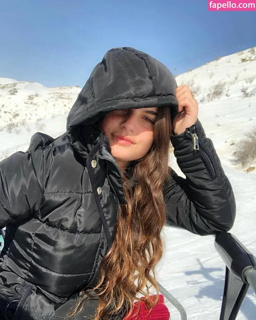 Gaya Pesahov Onlyfans Photo Gallery 