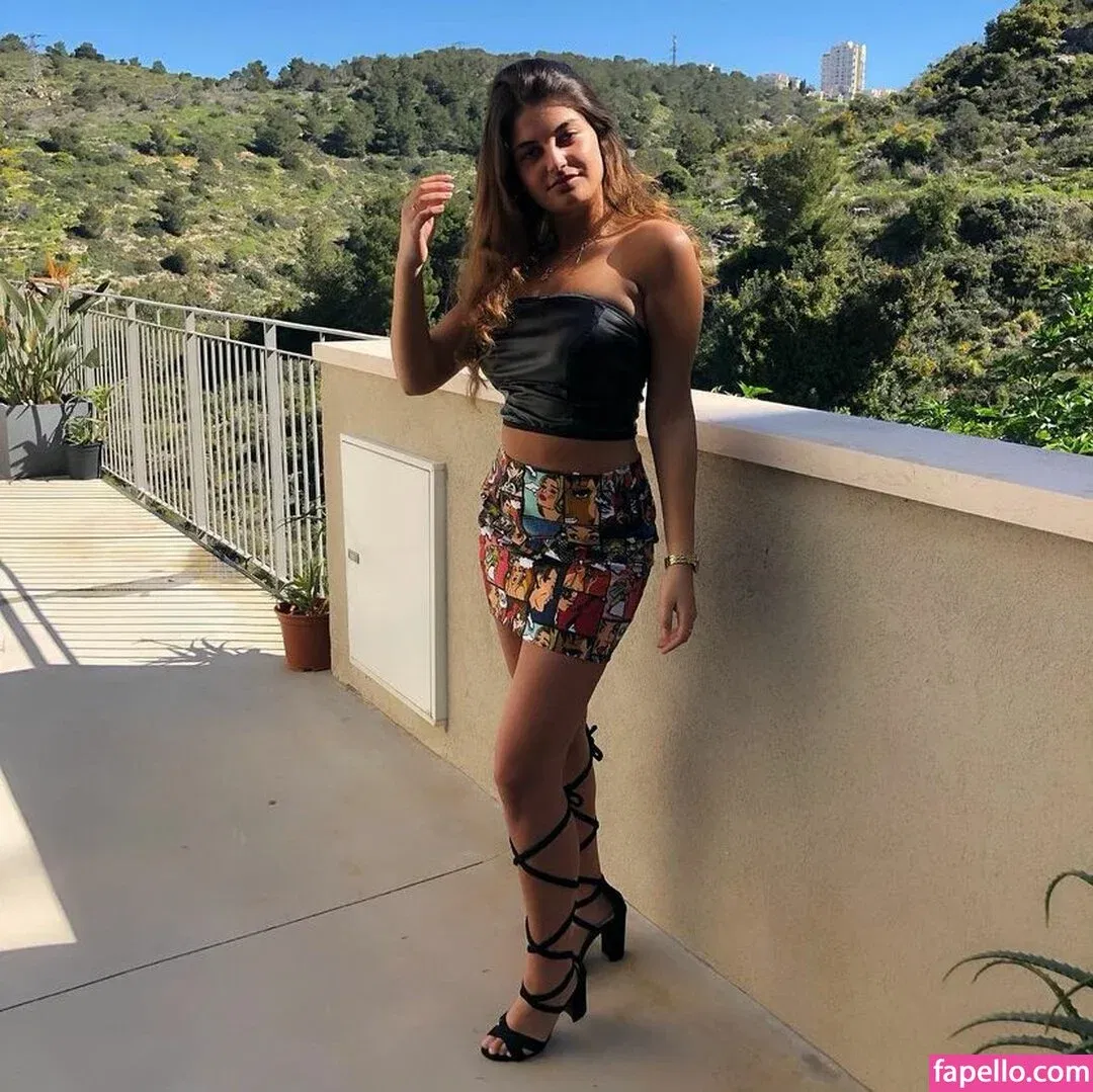 Gaya Pesahov Onlyfans Photo Gallery 