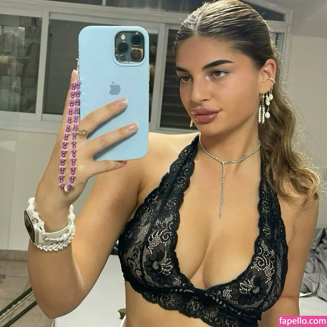 Gaya Pesahov Onlyfans Photo Gallery 