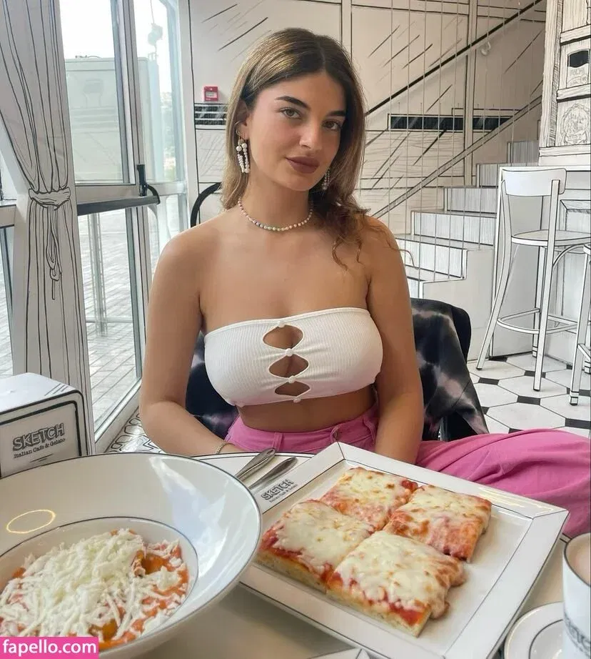 Gaya Pesahov Onlyfans Photo Gallery 