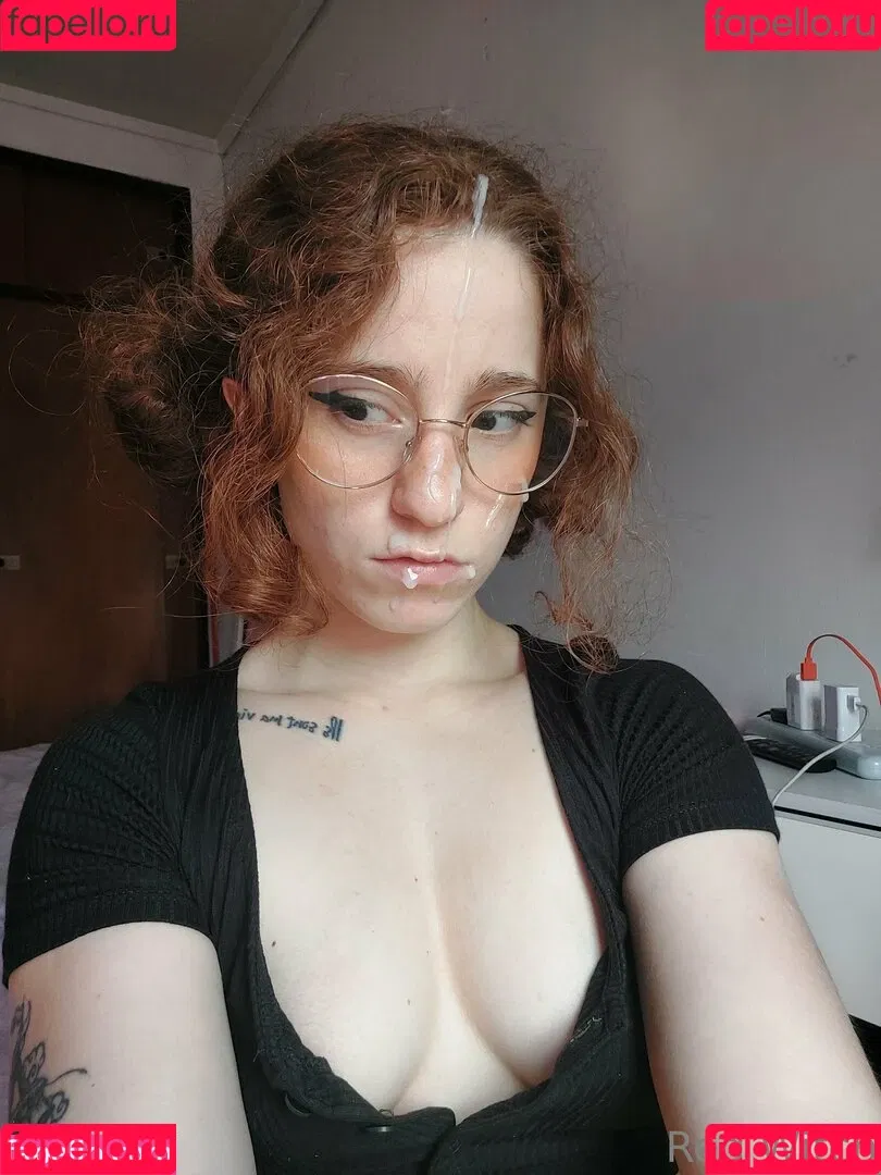 red.witchh Onlyfans Photo Gallery 