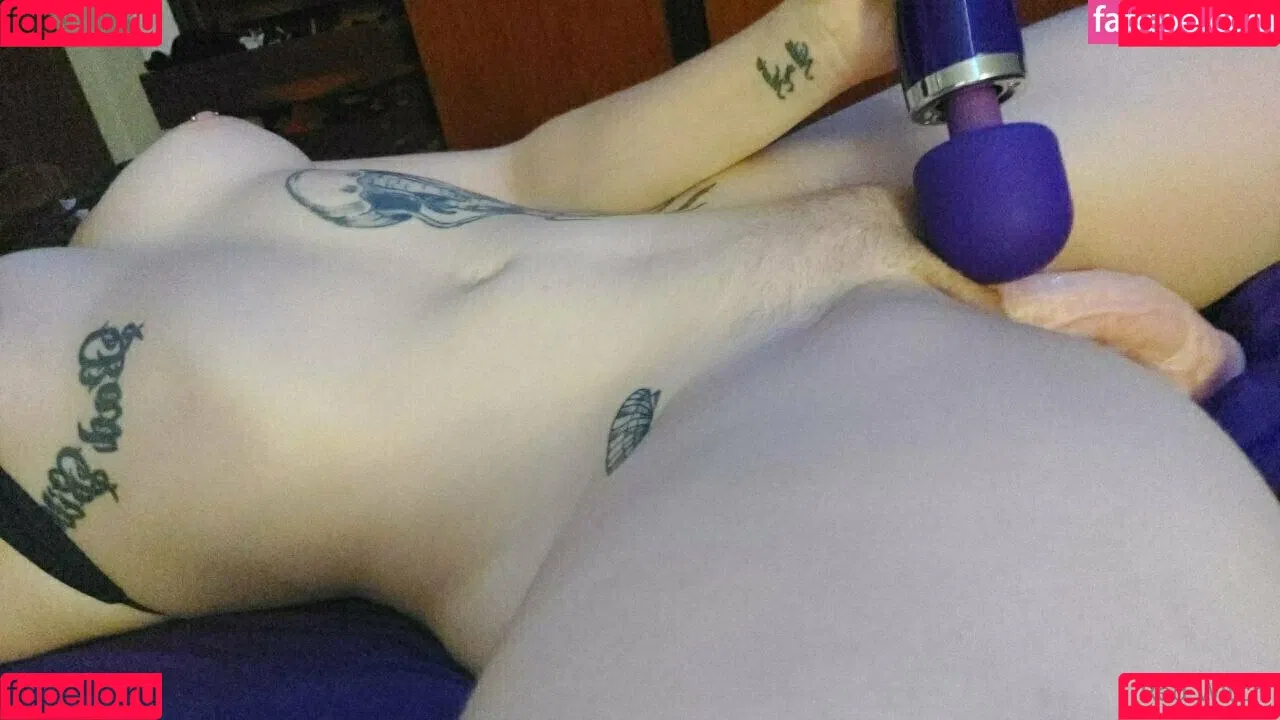 red.witchh Onlyfans Photo Gallery 