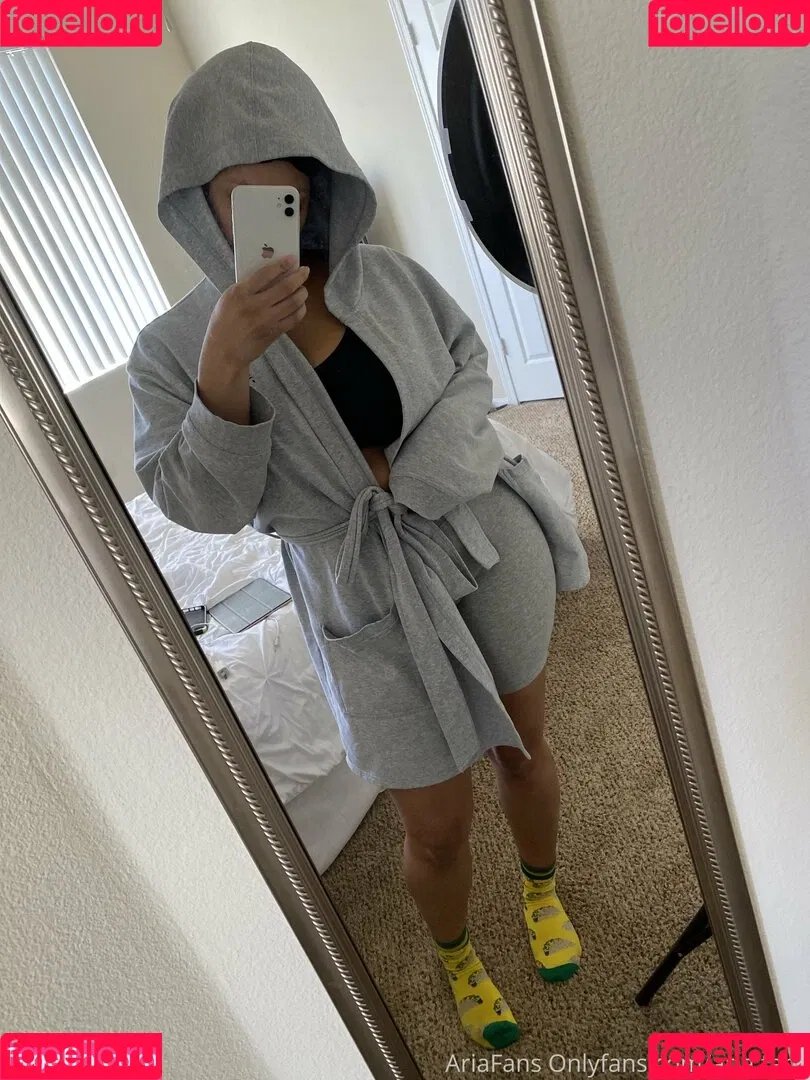 famousaria Onlyfans Photo Gallery 