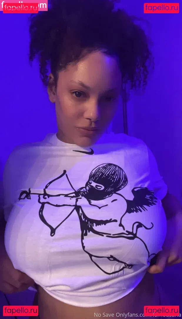 famousaria Onlyfans Photo Gallery 