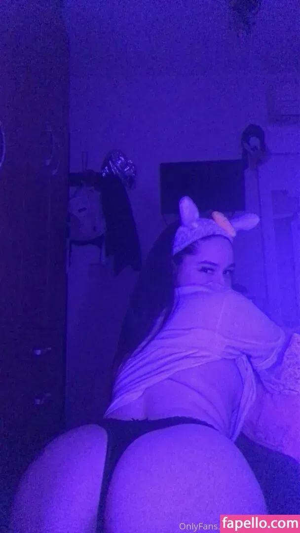 foxyuzumaki Onlyfans Photo Gallery 