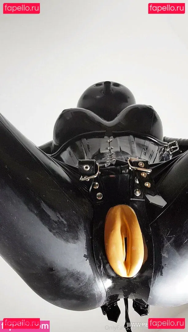rubberdollemma Onlyfans Photo Gallery 