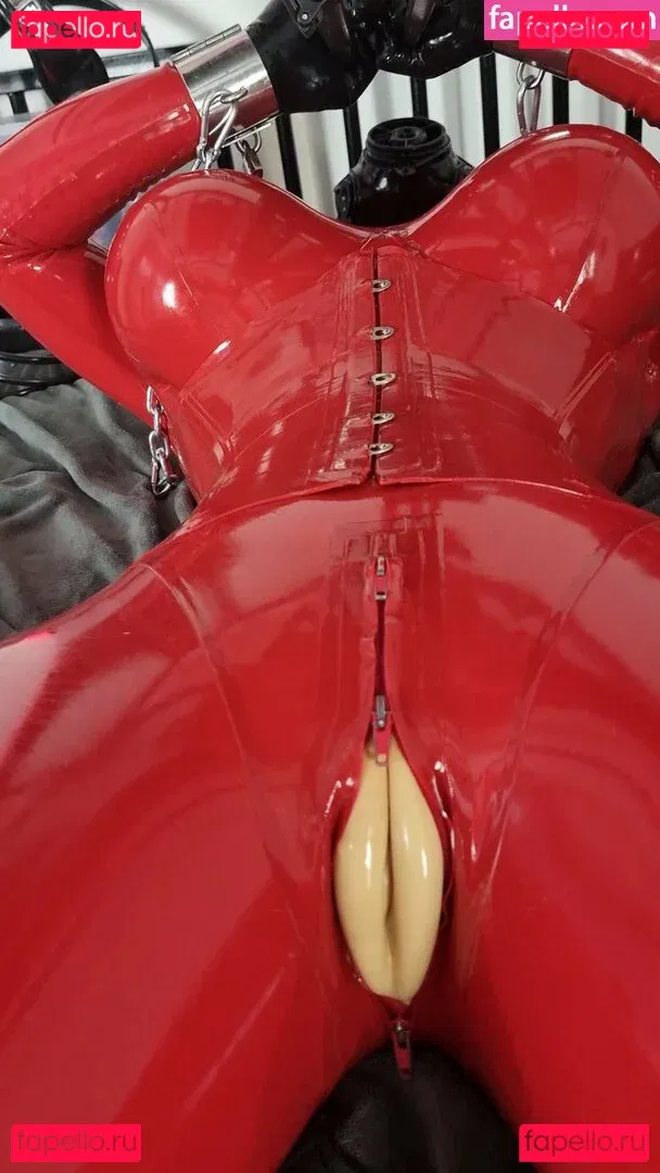 rubberdollemma Onlyfans Photo Gallery 