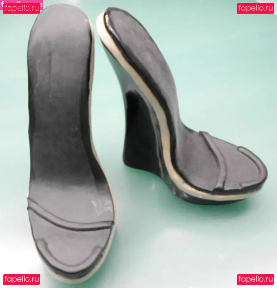 rubberdollemma Onlyfans Photo Gallery 