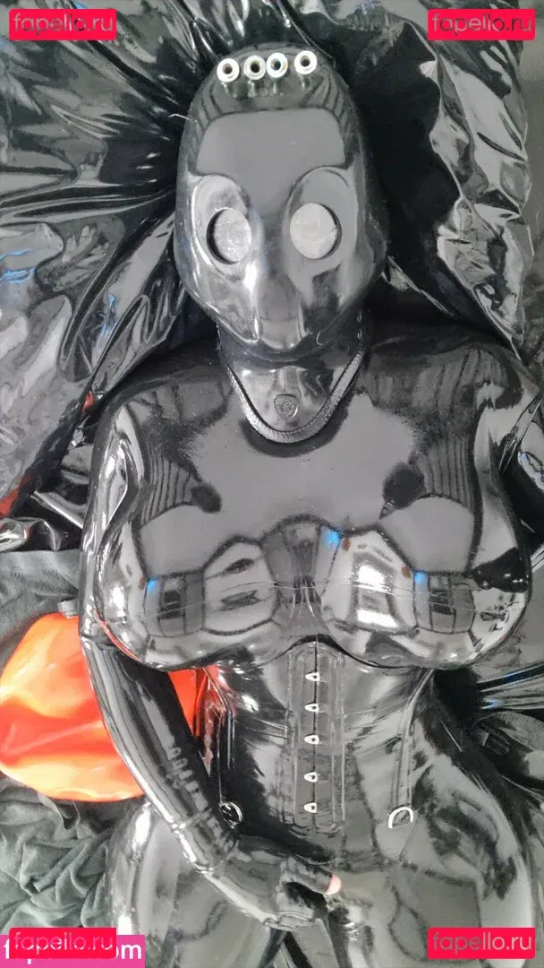 rubberdollemma Onlyfans Photo Gallery 