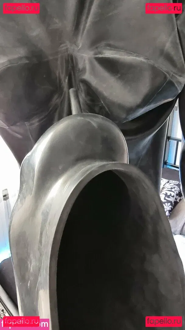 rubberdollemma Onlyfans Photo Gallery 