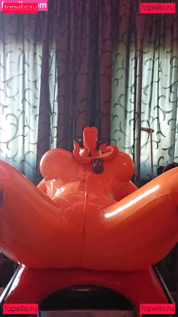 rubberdollemma Onlyfans Photo Gallery 