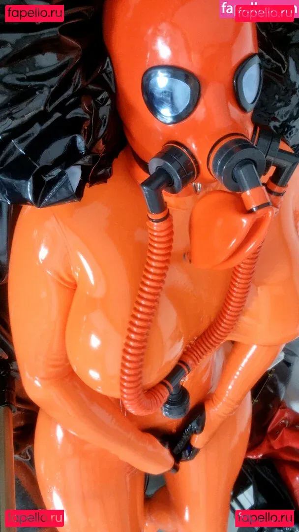 rubberdollemma Onlyfans Photo Gallery 