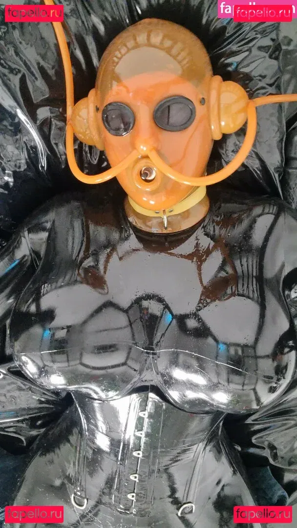 rubberdollemma Onlyfans Photo Gallery 