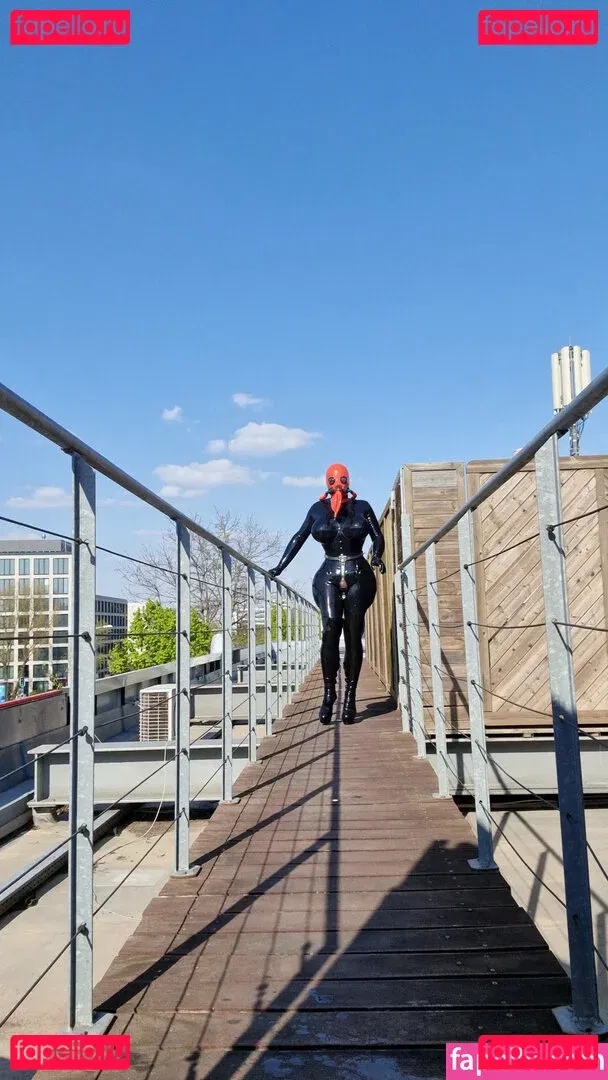 rubberdollemma Onlyfans Photo Gallery 