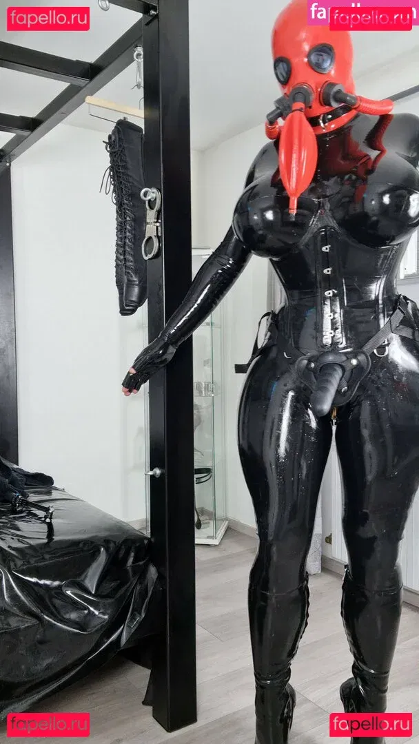 rubberdollemma Onlyfans Photo Gallery 