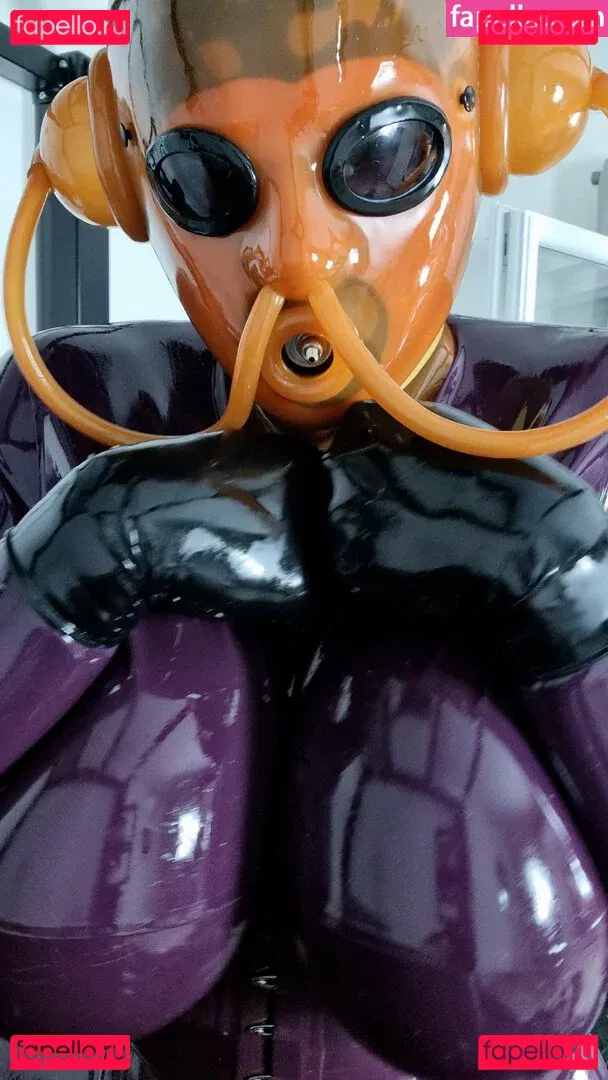 rubberdollemma Onlyfans Photo Gallery 