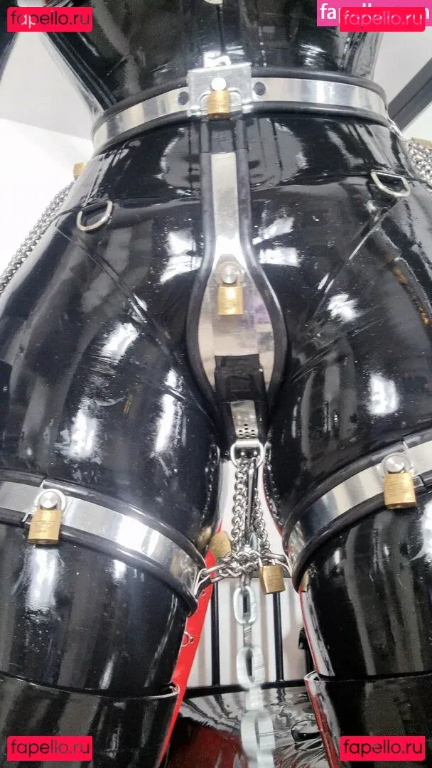 rubberdollemma Onlyfans Photo Gallery 