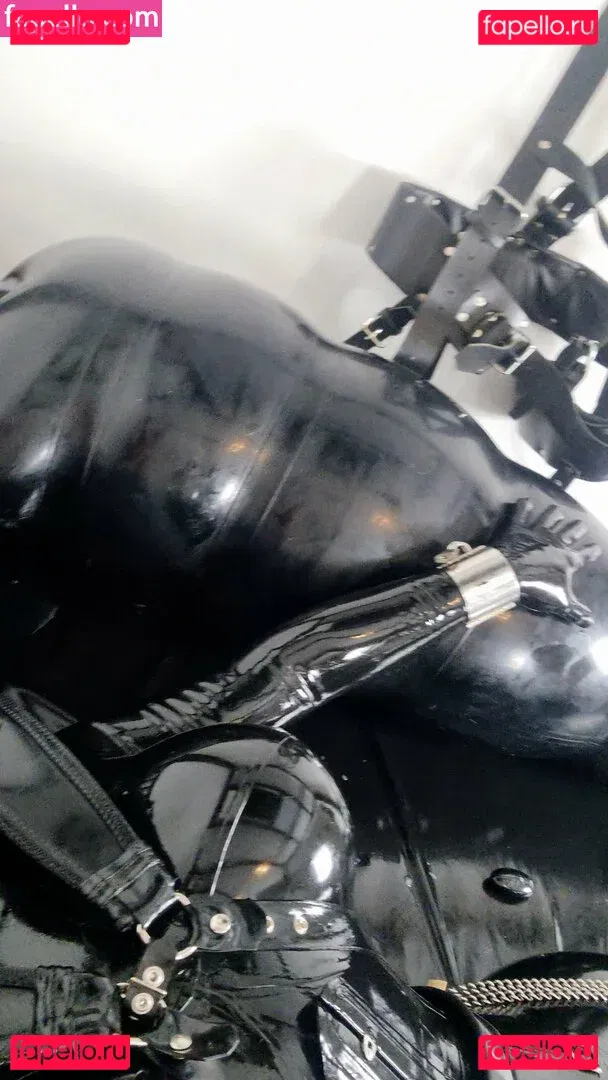 rubberdollemma Onlyfans Photo Gallery 