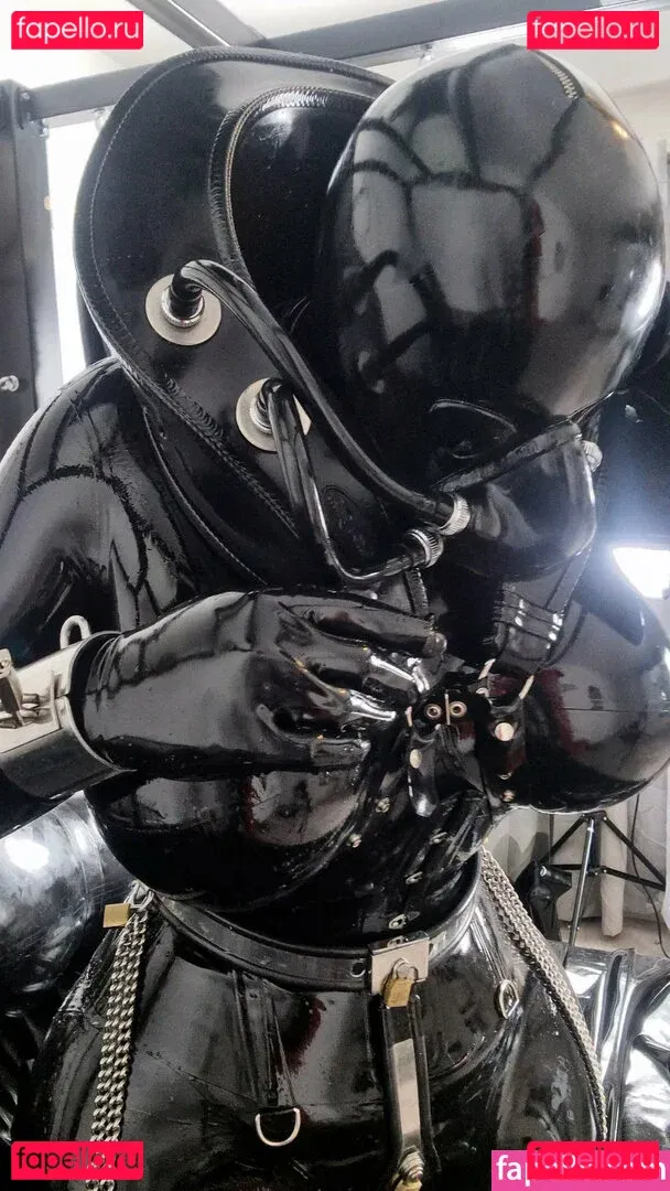 rubberdollemma Onlyfans Photo Gallery 